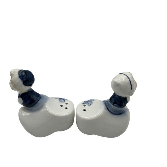 Dutch Boy & Girl Ceramic Salt & Pepper Shakers Kissing Figurines Hand-Painted - Picture 4 of 5